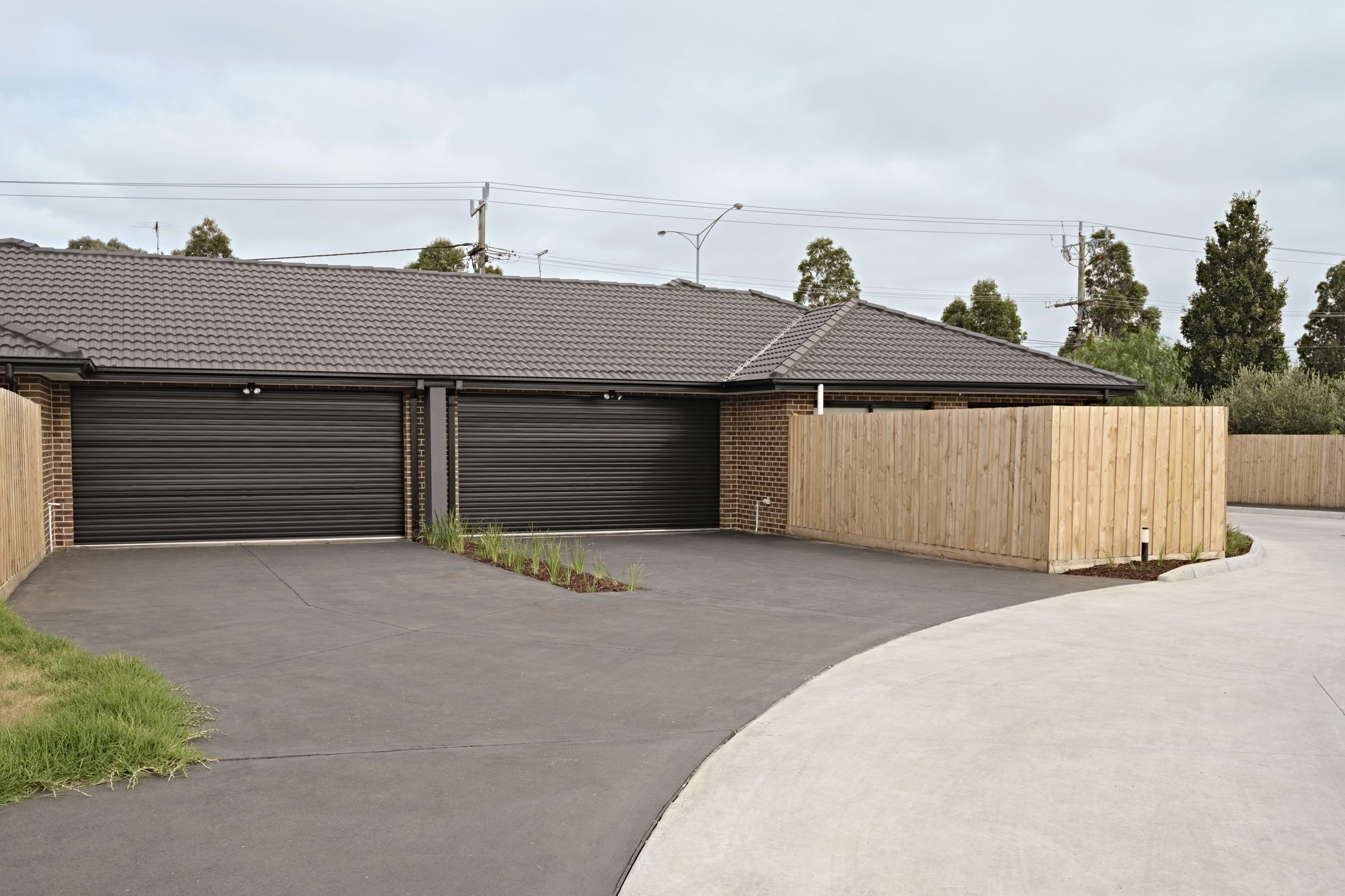 Melton South Family Residence — image 12